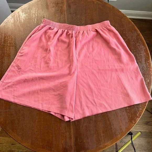 Maggie Sweet Flowy Shorts Pink Size 2X - Picture 1 of 9